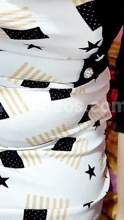 Sexy dress helps Desi student lure professor into XXX affair on bed