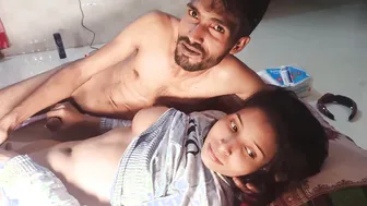 Man rubs his Desi cousin's pussy and impales it with dick in MMS vid