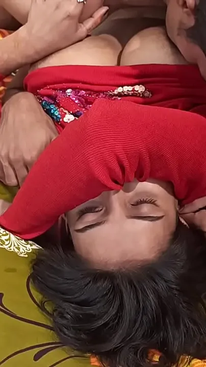 Desi whore needs dad's and brother's dicks to get orgasm in MMF