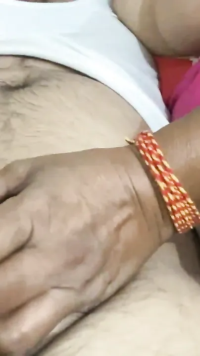 Desi man convinces curvy sister-in-law to have anal XXX quickie