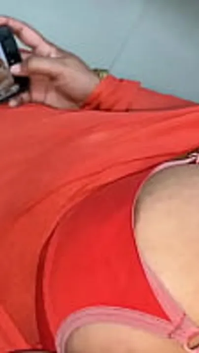 XXX video on phone motivates Desi Bhabhi to try anal with friend