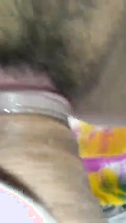 Amateur Desi couple not shy to have XXX encounter in the fresh air