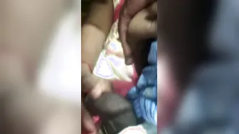 Eccentric Desi couple has XXX fun during evening ride on public bus