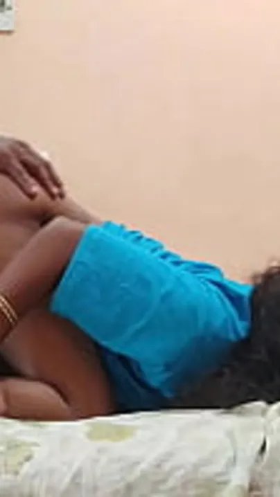 Horny Desi boy wakes up slim stepsister and they have XXX chudai
