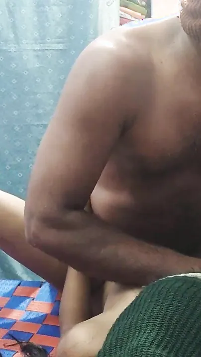 Naked Desi girl banged in XXX missionary after sucking BF's boner