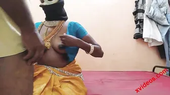 Robber in mask and yellow T-shirt fucks Desi housewife in XXX video