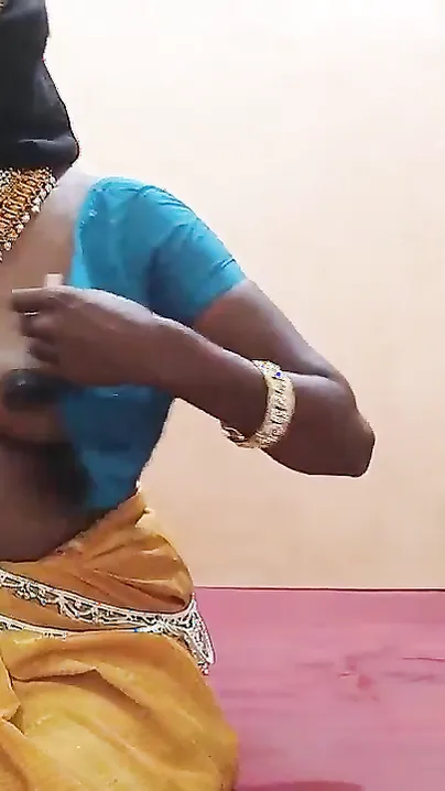 Robber in mask and yellow T-shirt fucks Desi housewife in XXX video