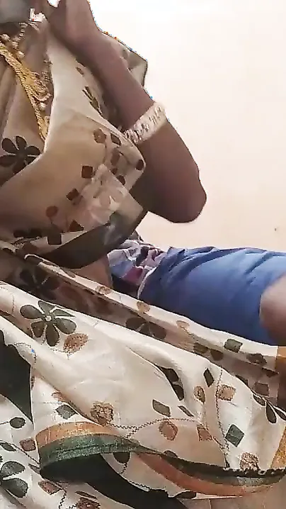 Desi lady in mask adores XXX riding and hubby shoves cock into vagina