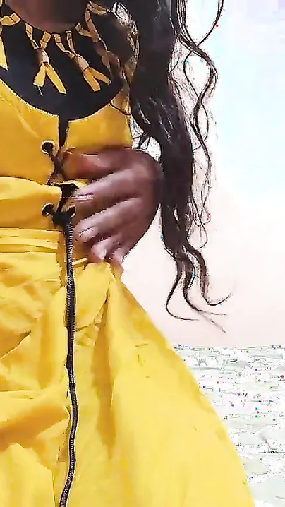 Fan of Batman tries his best fucking the Desi in bedroom XXX video