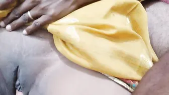 Lascivious Desi woman blows XXX candy after energetic fingering