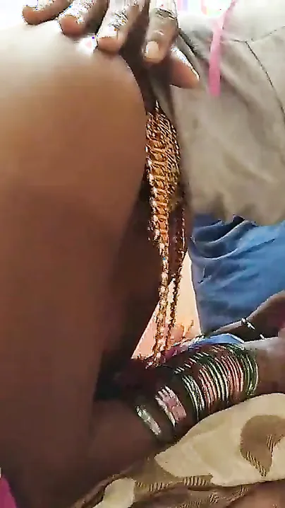 Amateur XXX video of Desi riding masked fucker's cock after a blowjob