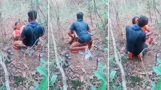 Desi village Randi Bhabhis outdoor fucking with local boy, leak ...