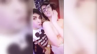 Nerdy XXX model of Desi origin exposes tits in front of webcam