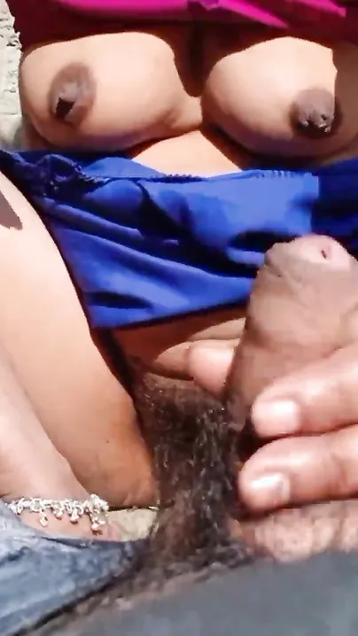 Shameless Desi bitch saddles neighbor's XXX stem with hairy pussy