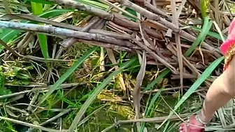 Outdoor XXX video where the lover ejaculates in Desi wife's pussy