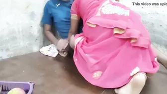 Buyer is ready to buy mango if the Desi seller lets fuck XXX hole
