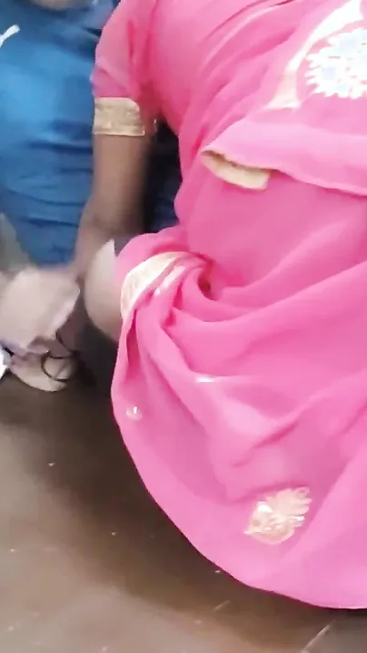 Buyer is ready to buy mango if the Desi seller lets fuck XXX hole