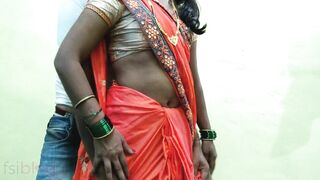 Desi in pink bra fucked by sex expert in the amateur XXX video