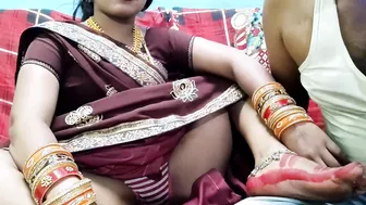 Lecher fucks the Desi stepsister in different XXX positions on the couch