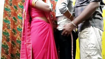 Guy offers the Desi stepsister to have sex and she likes XXX idea