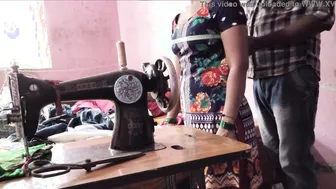 Tailor takes a break to fuck XXX aperture of the beautiful Desi