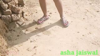 Desi pisses outdoors and stranger brings her home for XXX amusement