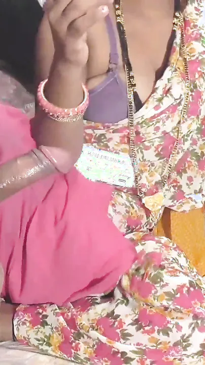 Masked XXX partner uses no condom when he fucks the Desi MILF