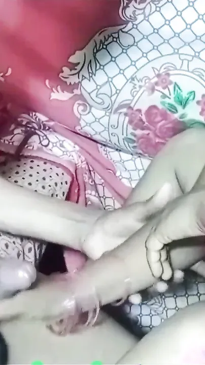 After blowjob by Desi girl XXX partner fucks wet pussy and cums on tummy