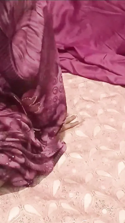 Desi woman agrees to XXX action but she wants to stay anonymous