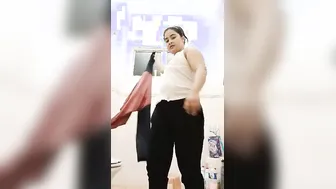 Showing XXX parts is why guys like to watch Desi camgirl's videos