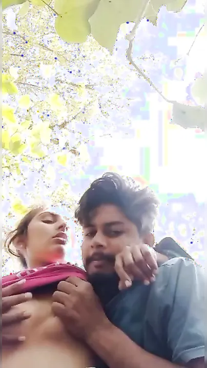 Outdoor MMS video of Desi guy worshipping stepsister's XXX boobs
