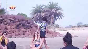 Horny and chubby Desi minx seduces mature guy during XXX reality show