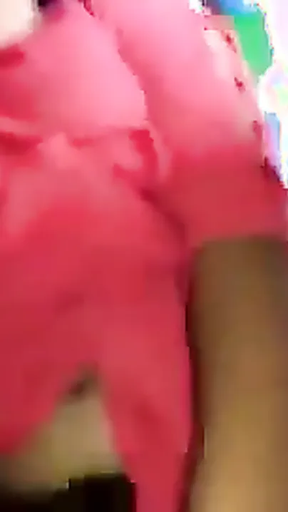 Desi slut runs the risk of divorce after XXX buddy uploads MMS video