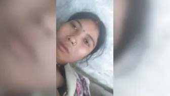 Nymphomaniac of Desi origin needs no furniture to enjoy XXX sesh