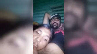 Camera doesn't prevent the Desi whore from cheating XXX blowing