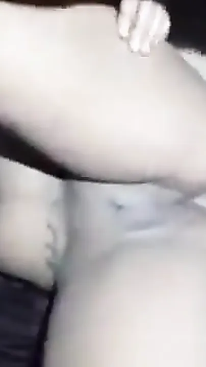 Amateur XXX video of horny man penetrating Desi wife's asshole