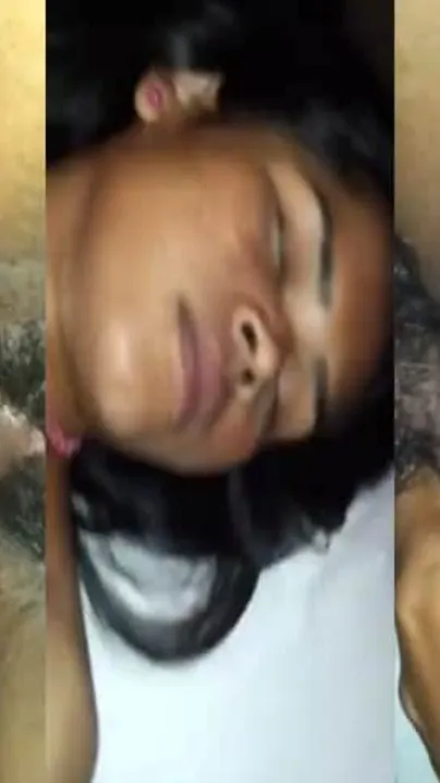 Point of view MMS video where sleeping Desi girl fucked by XXX buddy