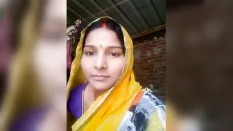 Desi girl with nose piercing exposes XXX parts on phone camera