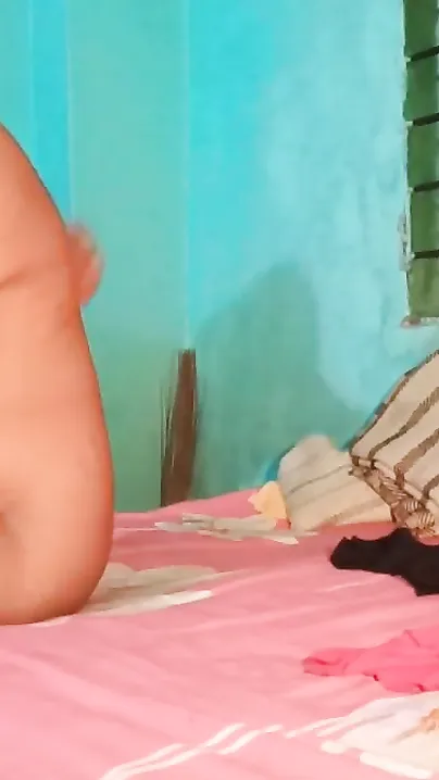 Busty Desi cutie and boyfriend decide to film amateur XXX video