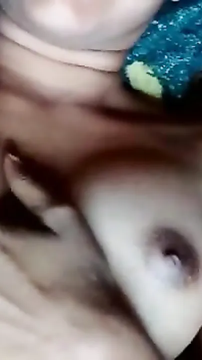 Shy Desi whore MMS video of XXX self-admiration that becomes leaked