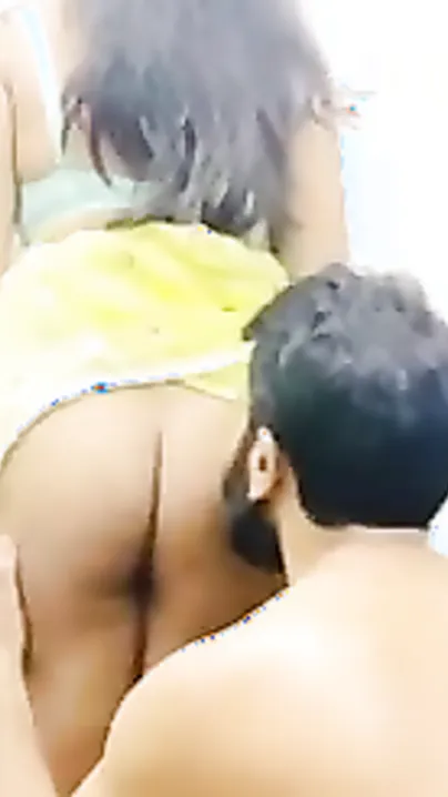 Big-tittied Desi bhabhi pleases man with XXX blowjob for the camera