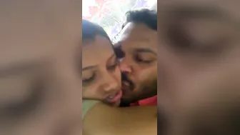 Desi female has no shame and holds XXX session with hubby in the car