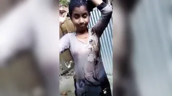 Slutty teen gal exposes perky Desi tits and cute twat in XXX clip