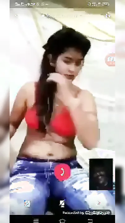 Desi seductress shows tits and plays with XXX pussy on video call