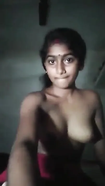 Young village slut strips to show her perky Desi tits for XXX video