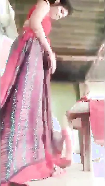 Hot MMS clip of slim Desi babe stripping to demonstrate her XXX body