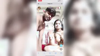 Bhabhi impresses her Desi man with XXX blowjob for live cam show