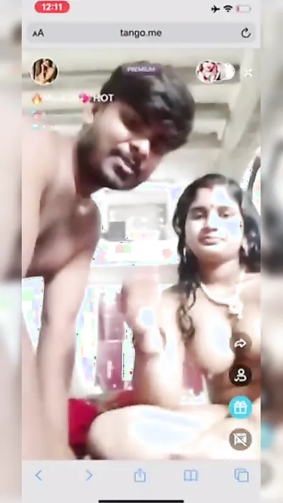 Bhabhi impresses her Desi man with XXX blowjob for live cam show