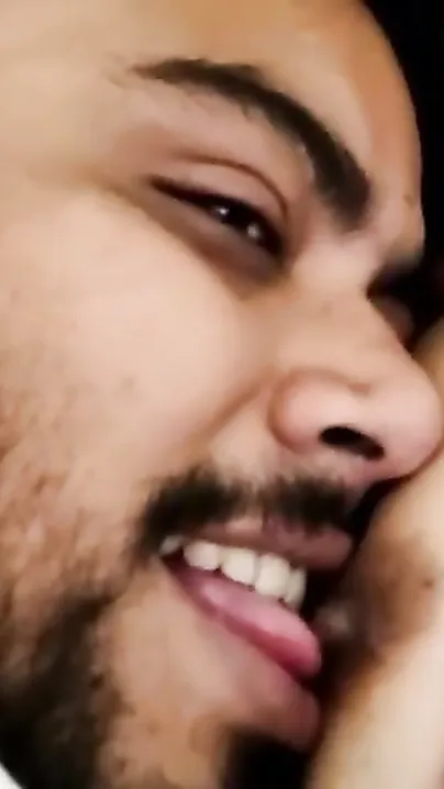 Bearded dude enjoys sucking Desi wife's sweet XXX nipples in MMS vid