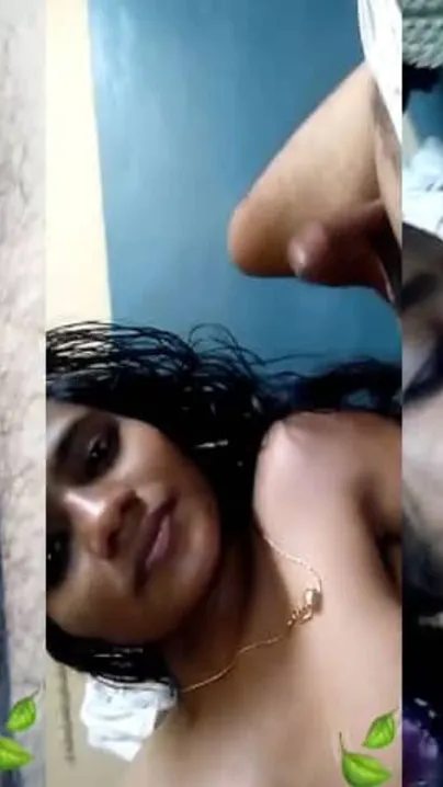 Deep XXX blowjob is what amateur Desi chick is busy doing on cam